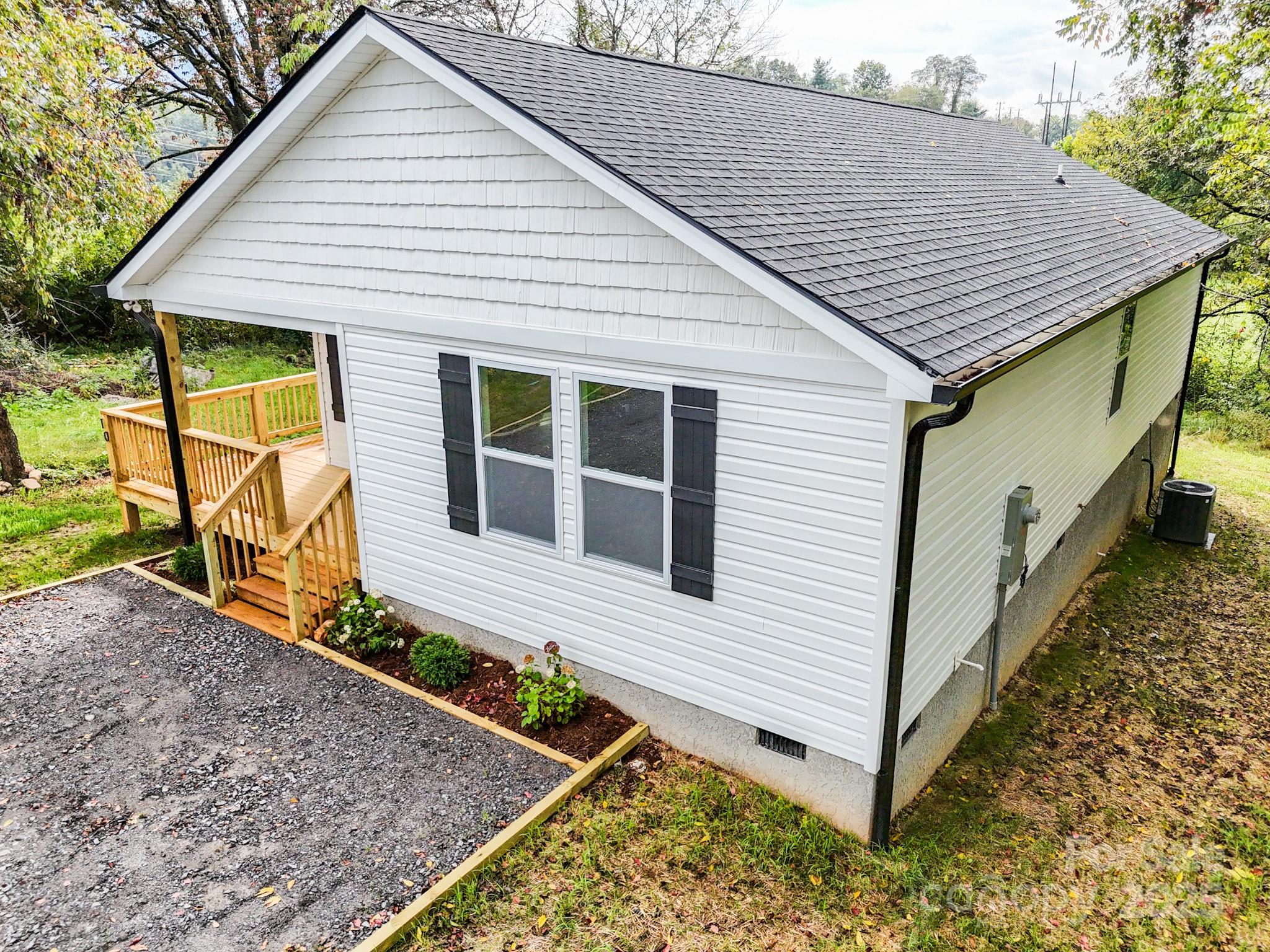 10 Neil Price Avenue
