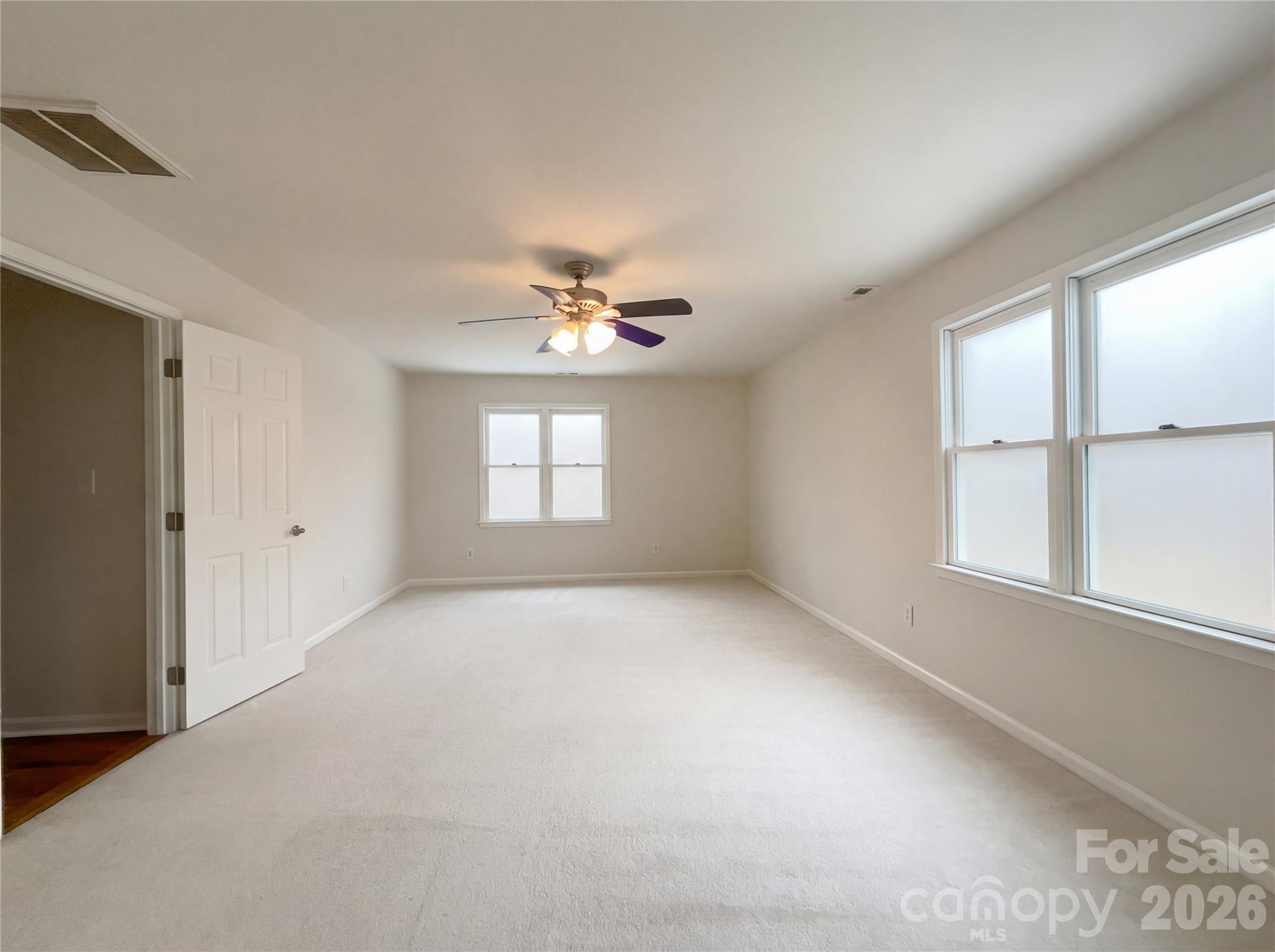 122 W Tattersall Drive