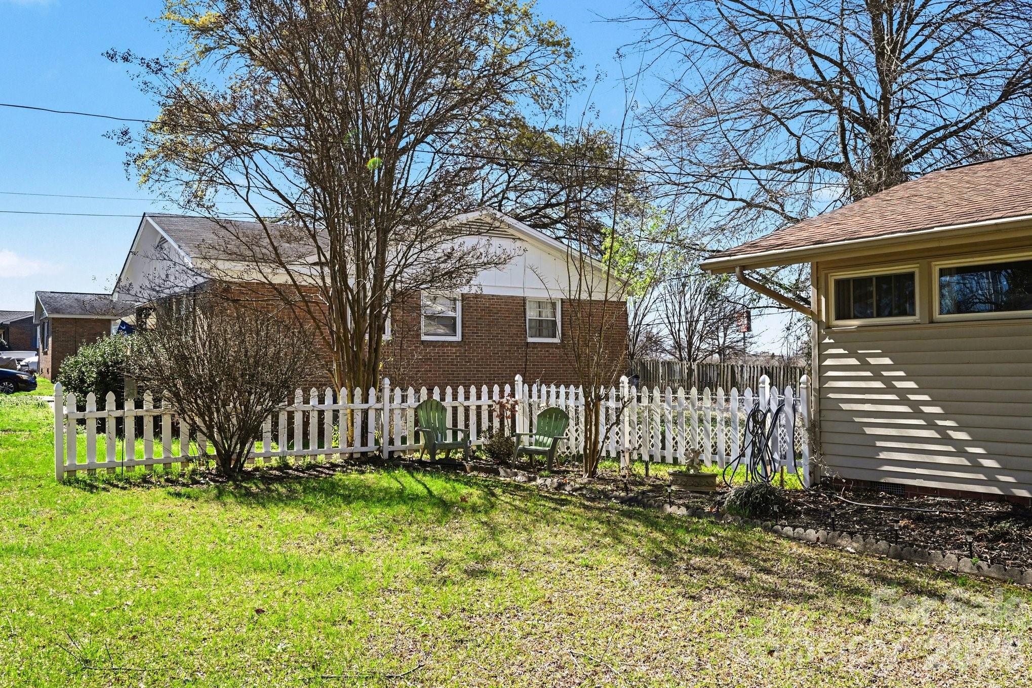 1107 Crestfield Drive