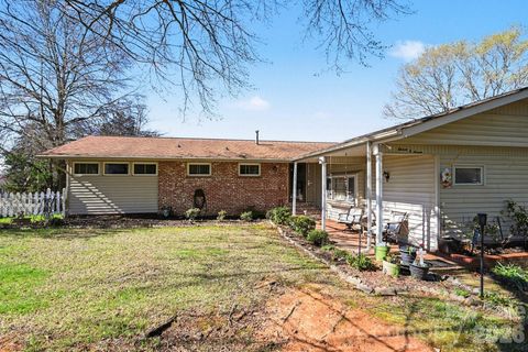 1107 Crestfield Drive Lancaster SC 29720