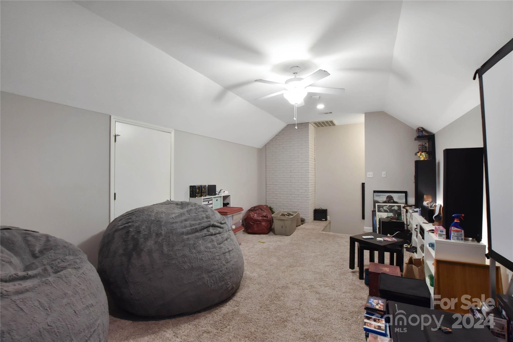 Meadow Lakes - Residential