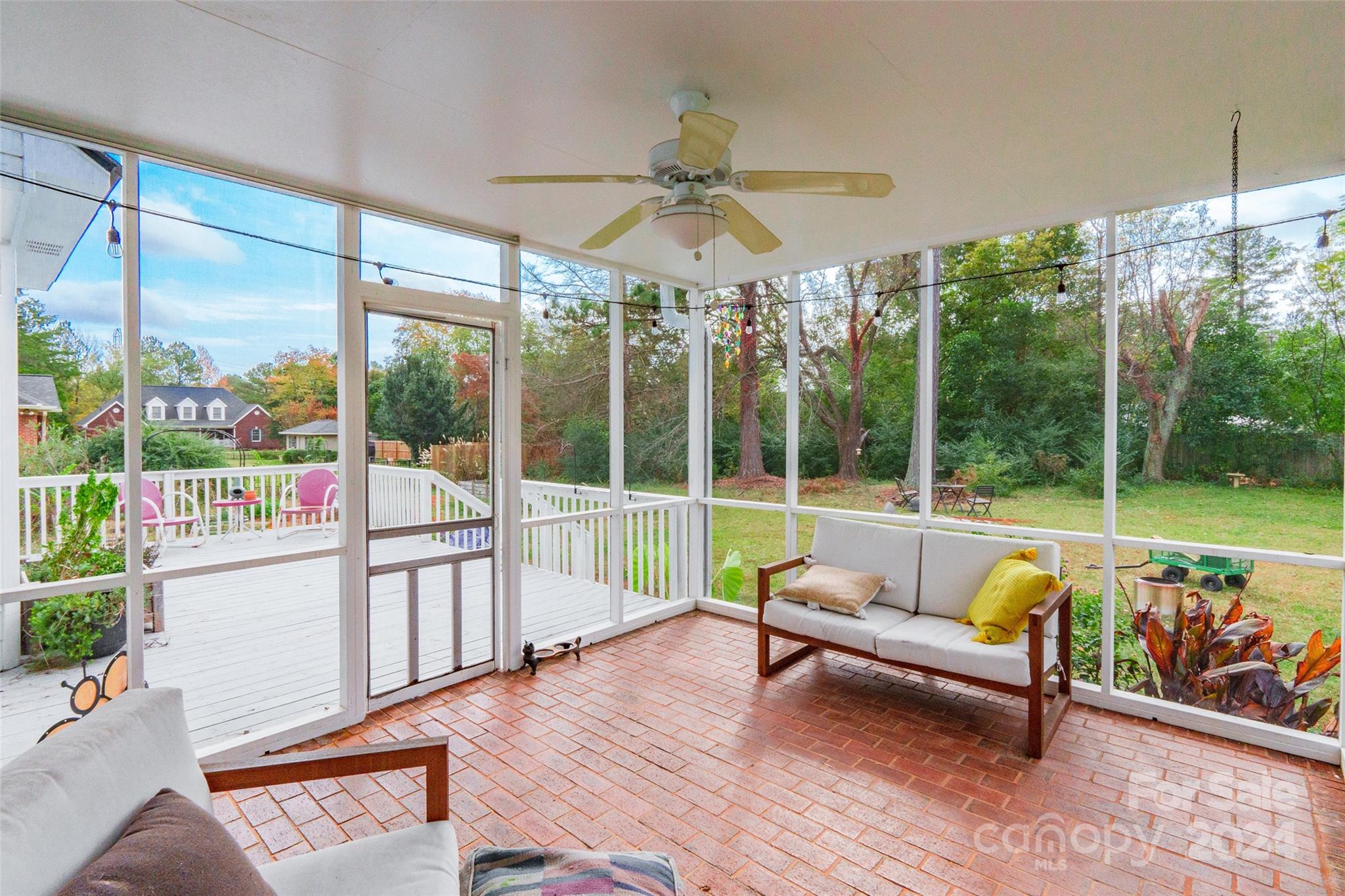 Meadow Lakes - Residential