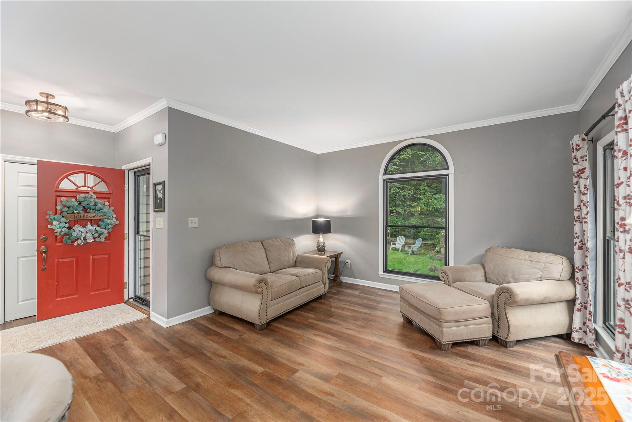 98 Red Oak Drive