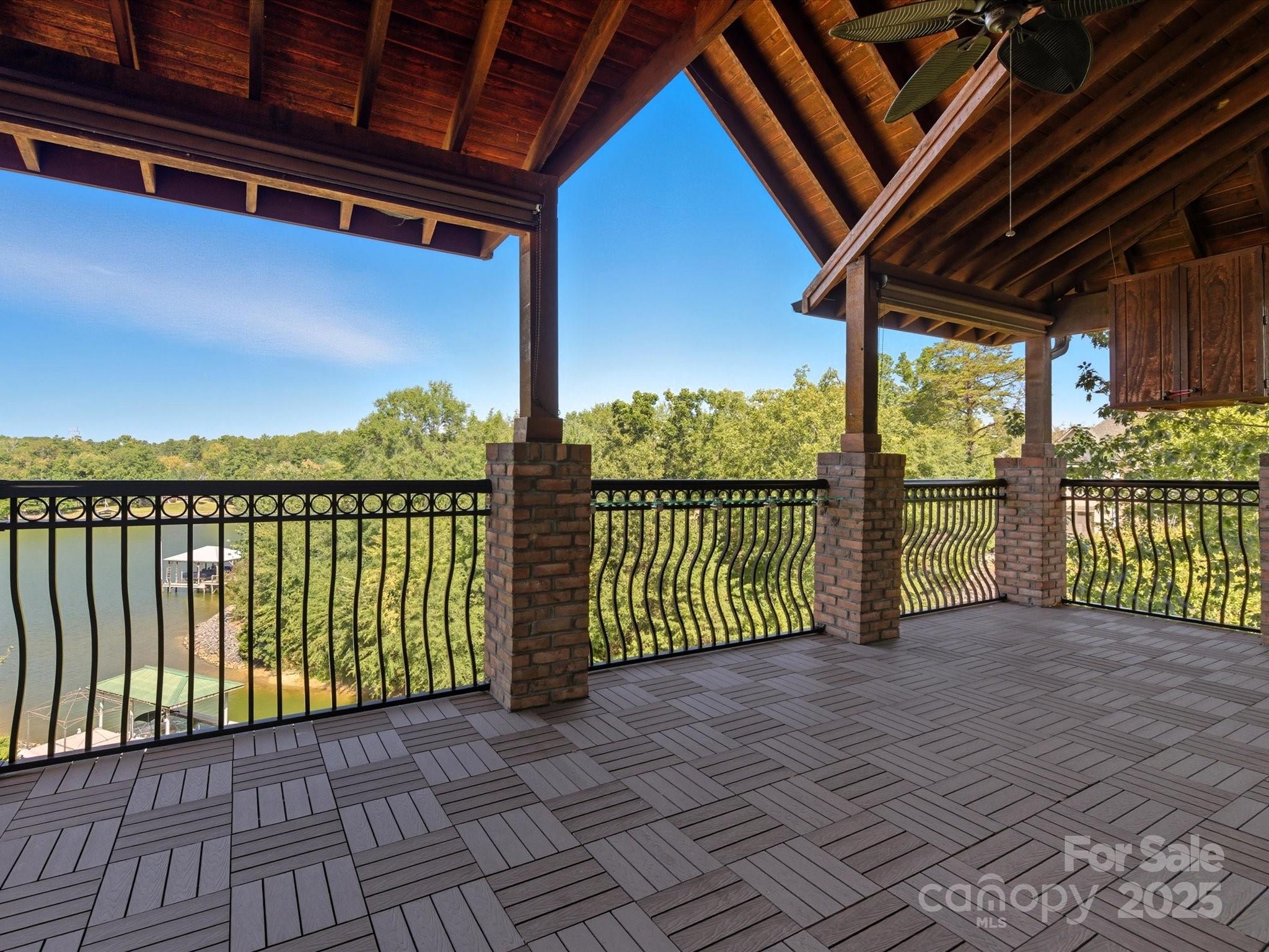 River Lake - Residential