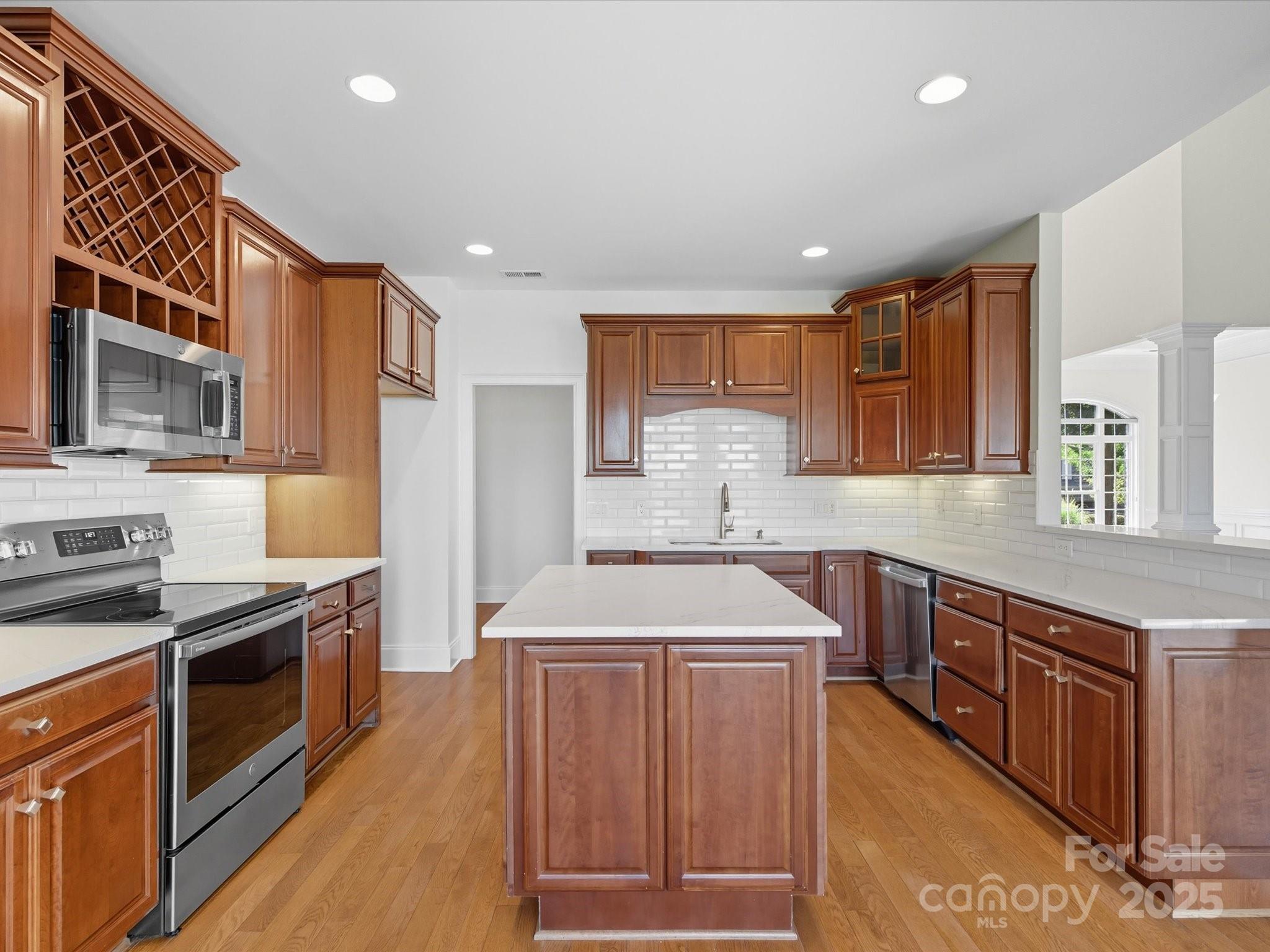 River Lake - Residential