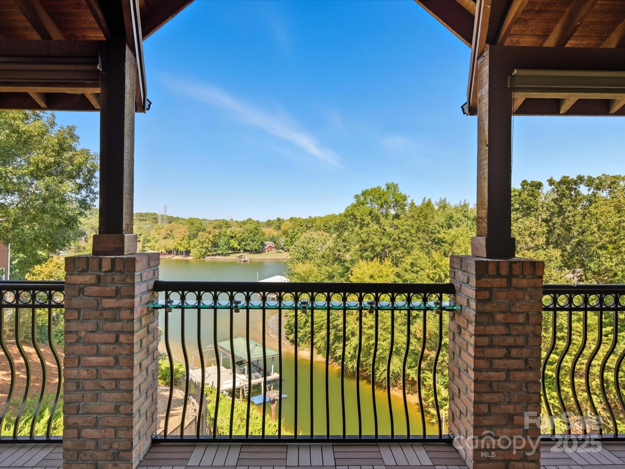 River Lake - Residential