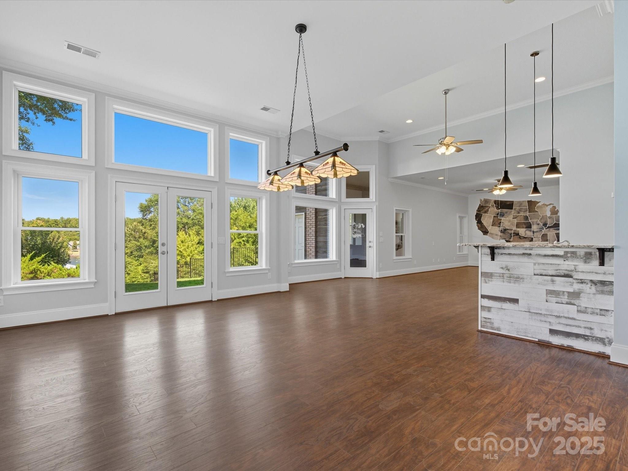 River Lake - Residential