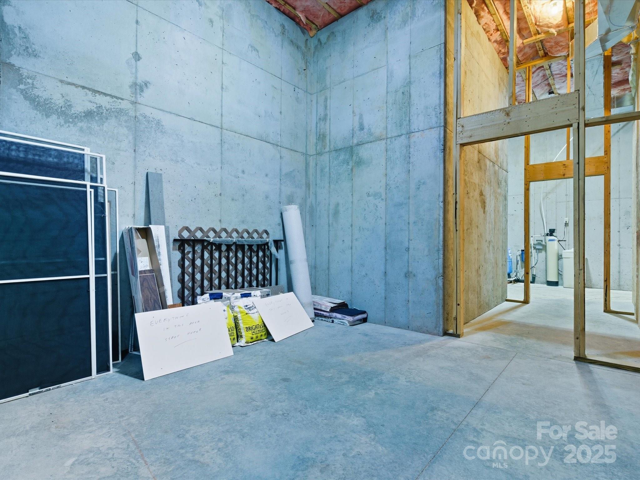 River Lake - Residential