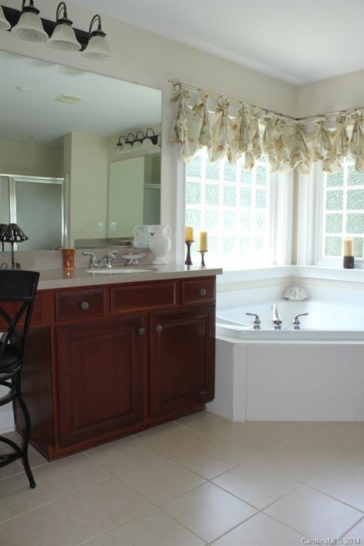 MacAulay - Residential