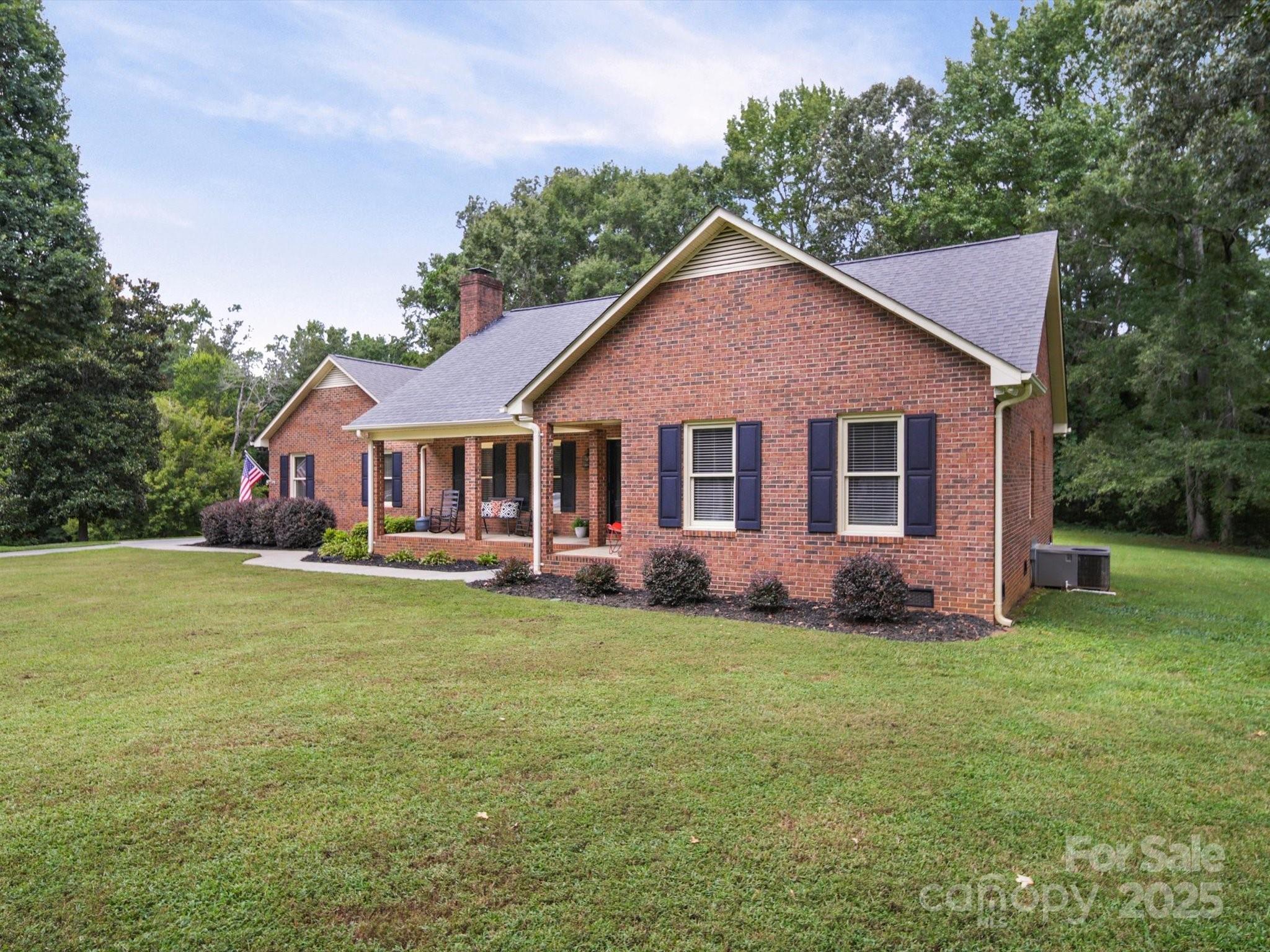 102 Jeffrey Circle
