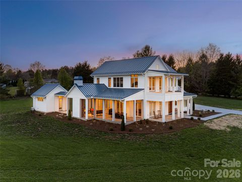 5 Sweetgrass Lane Fletcher NC 28732