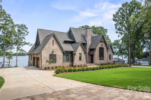Photo of 4974 Lynwood Road, Sherrills Ford, NC 28673 (MLS # 4411918)