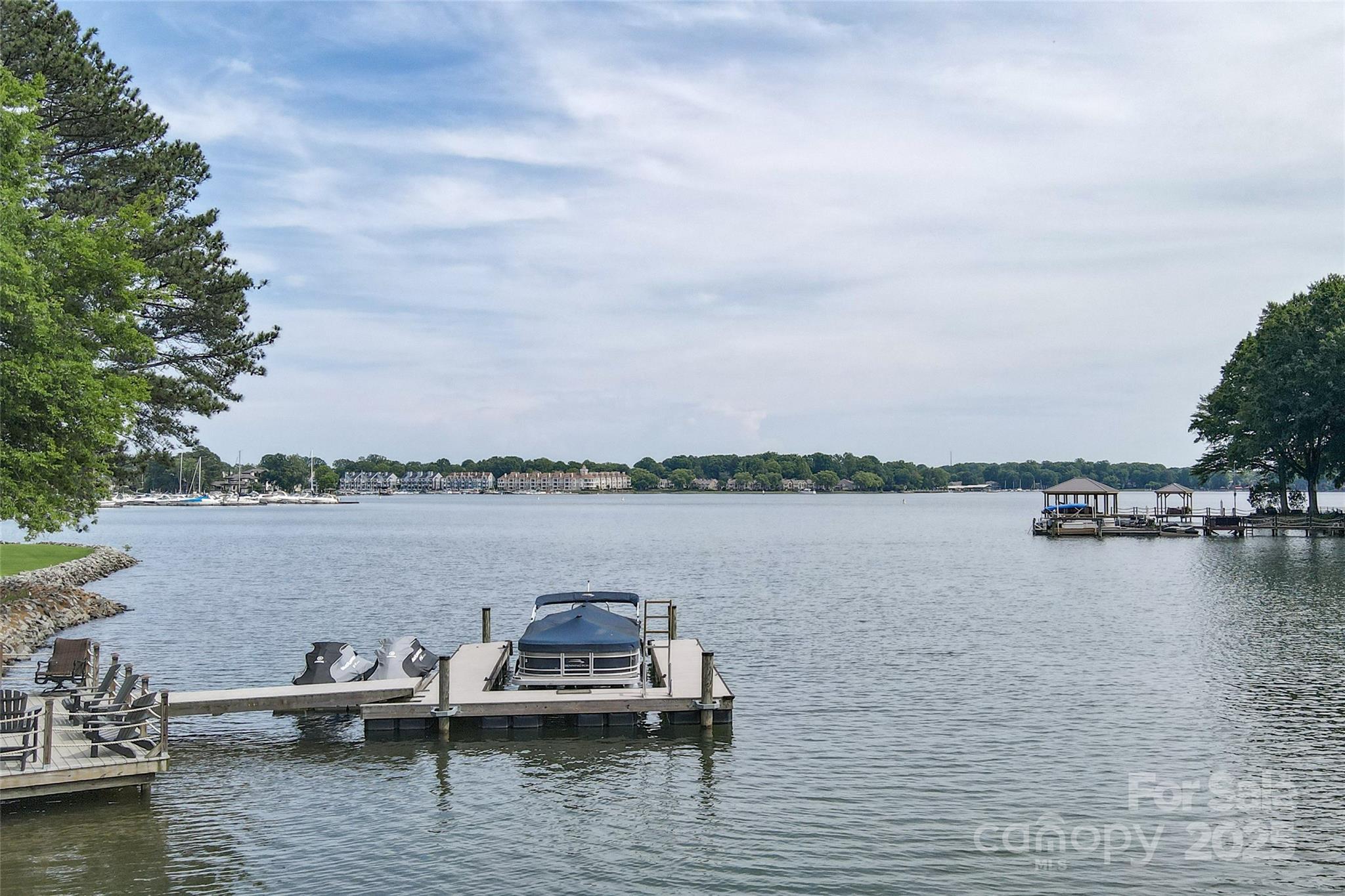 Point Largo - Residential