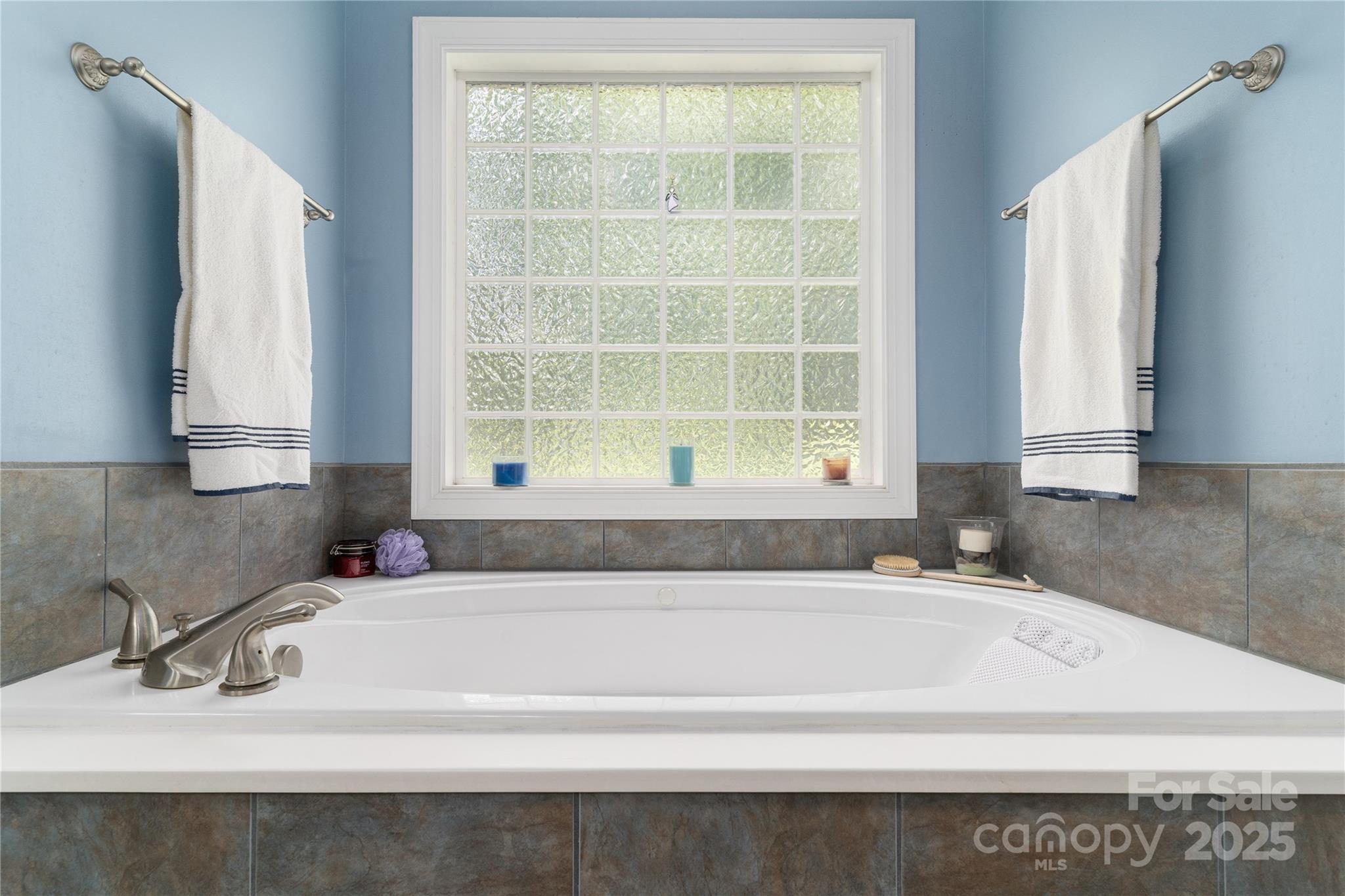 Point Largo - Residential