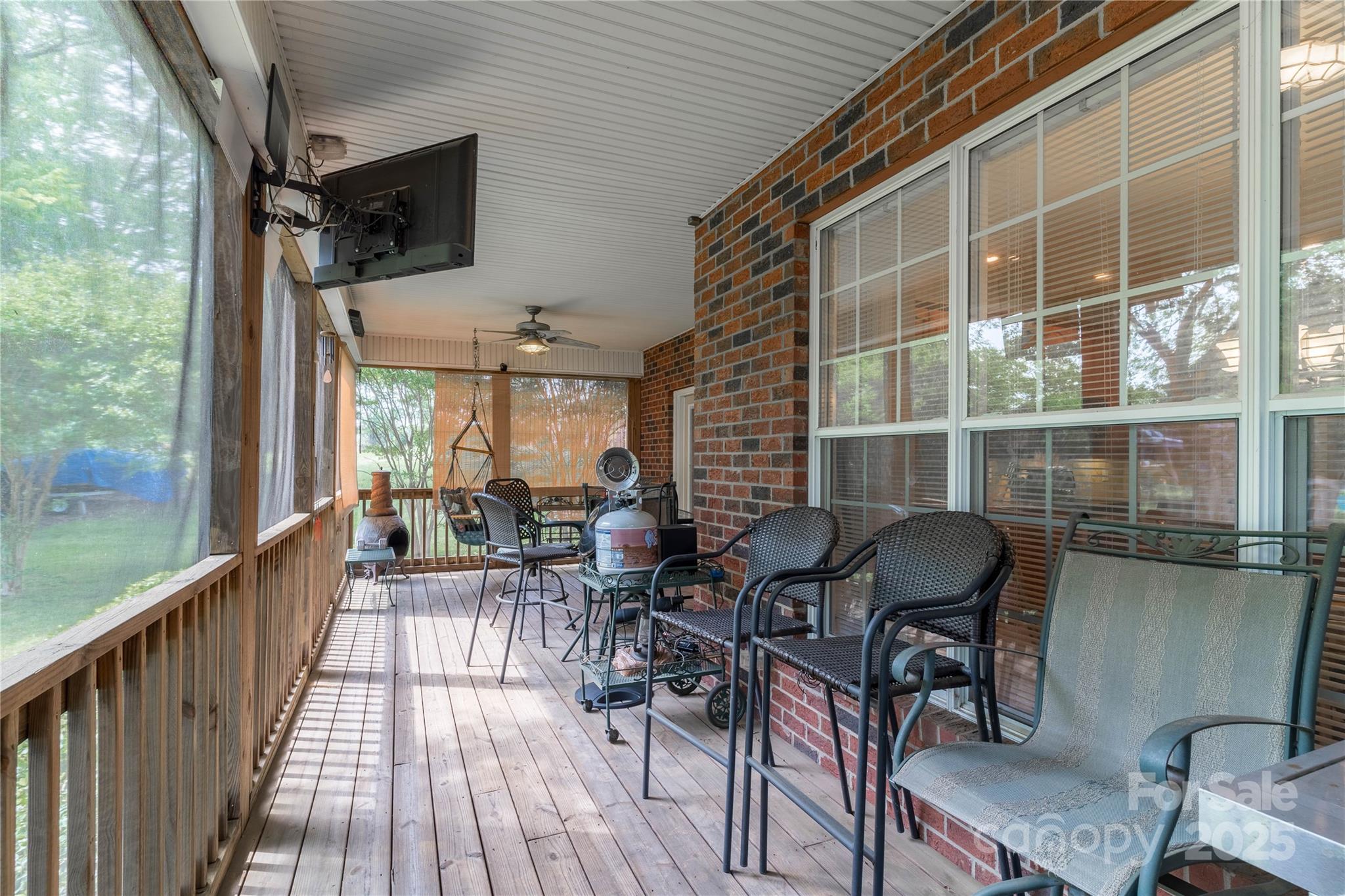 Point Largo - Residential