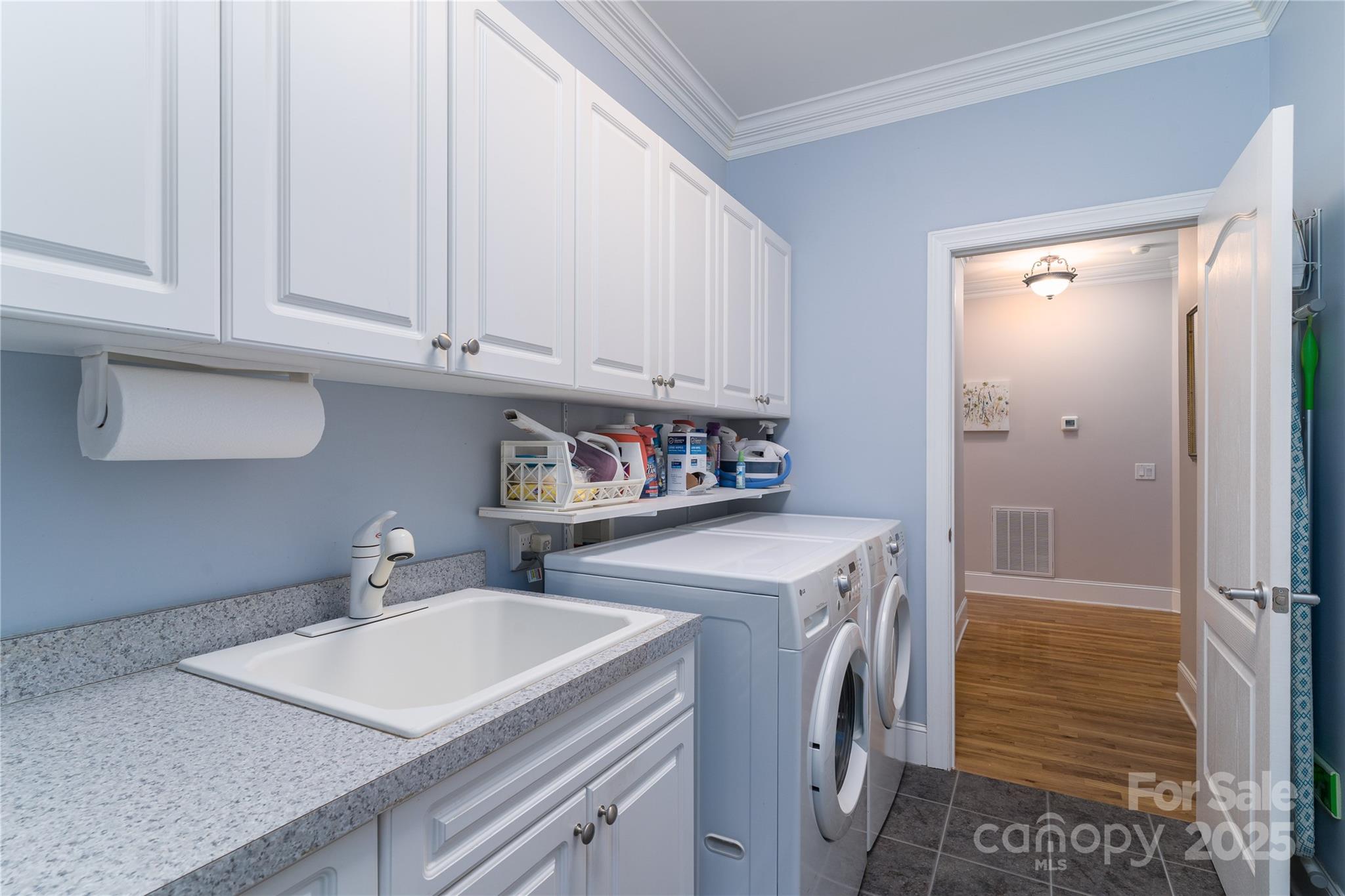 Point Largo - Residential