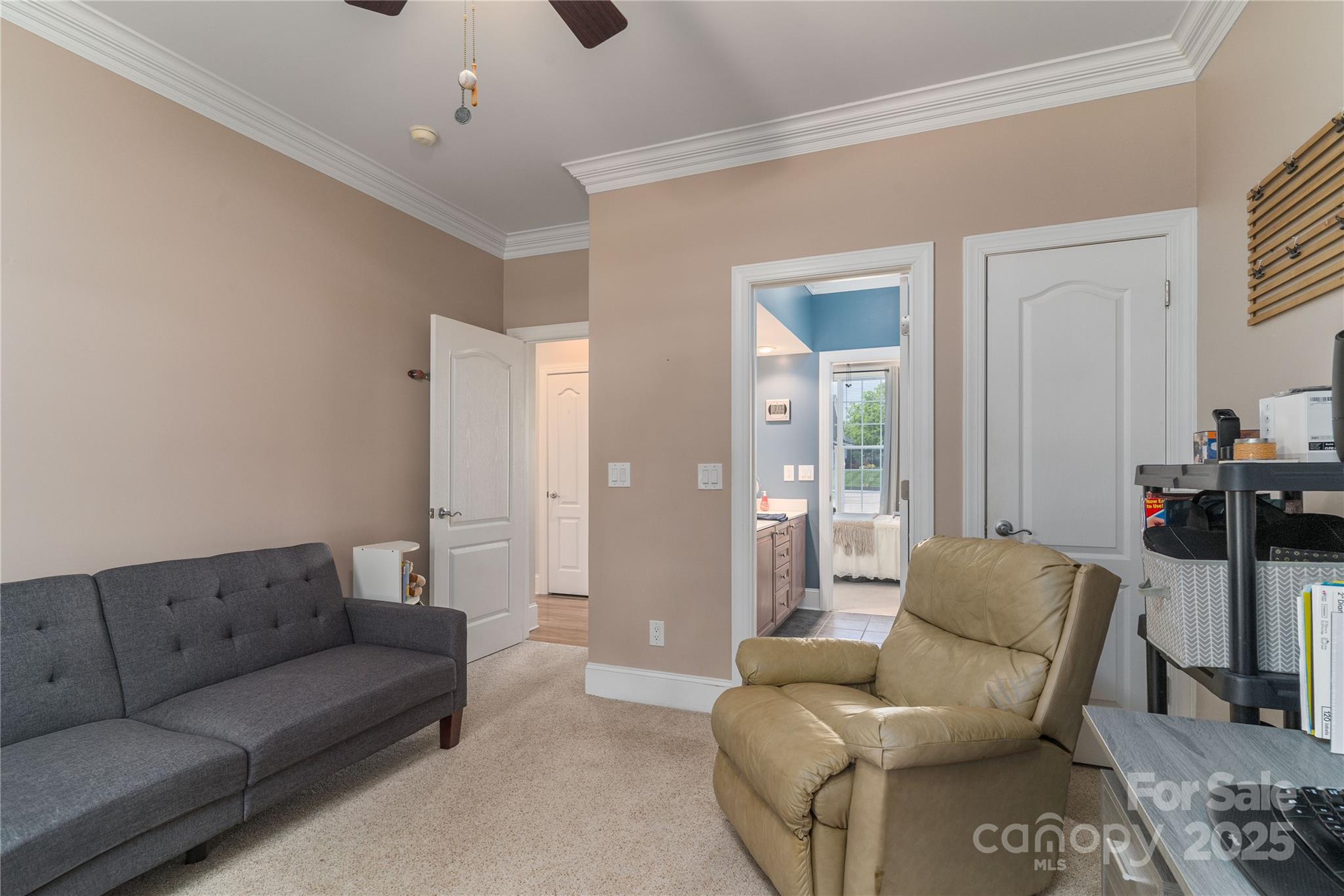 Point Largo - Residential