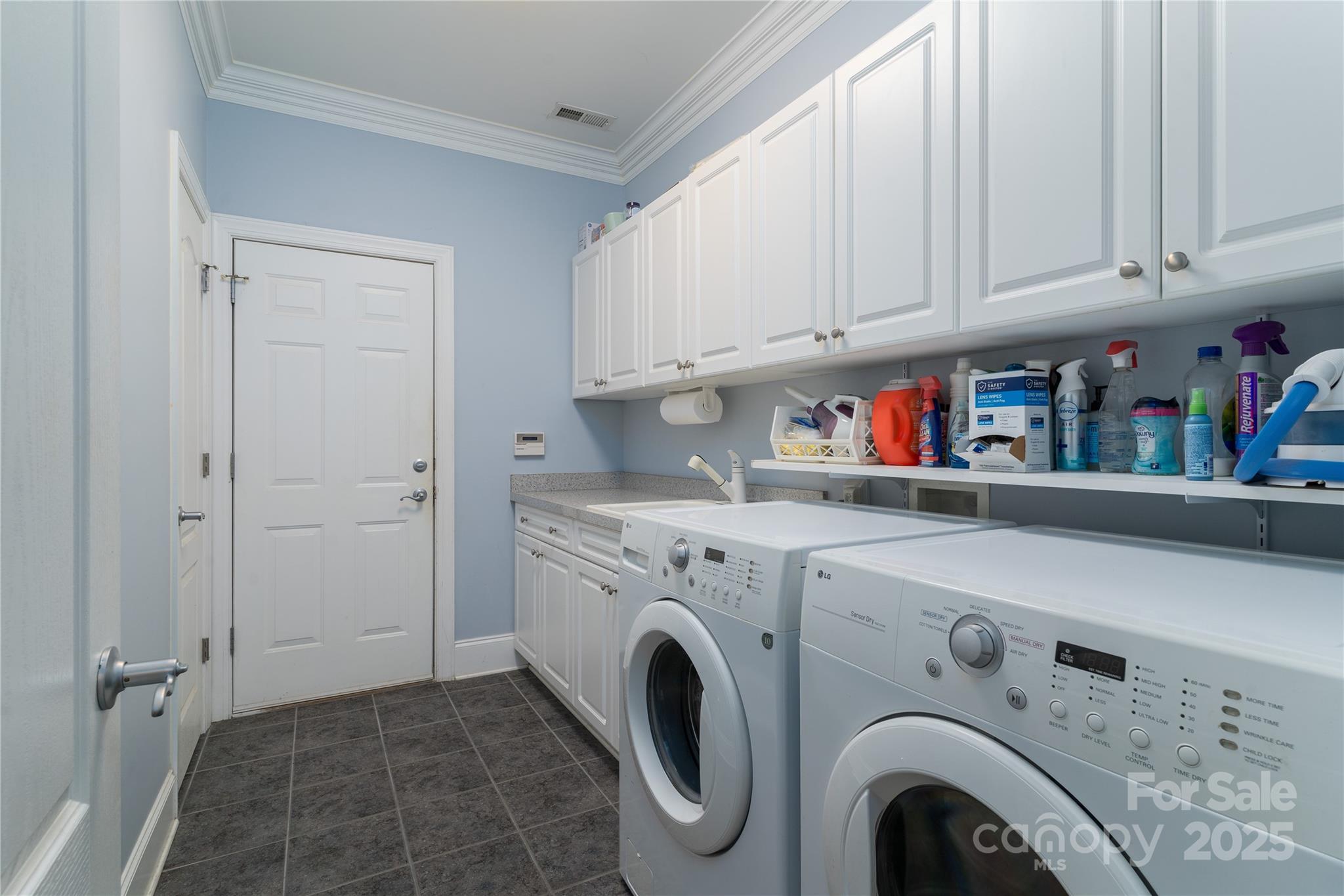 Point Largo - Residential