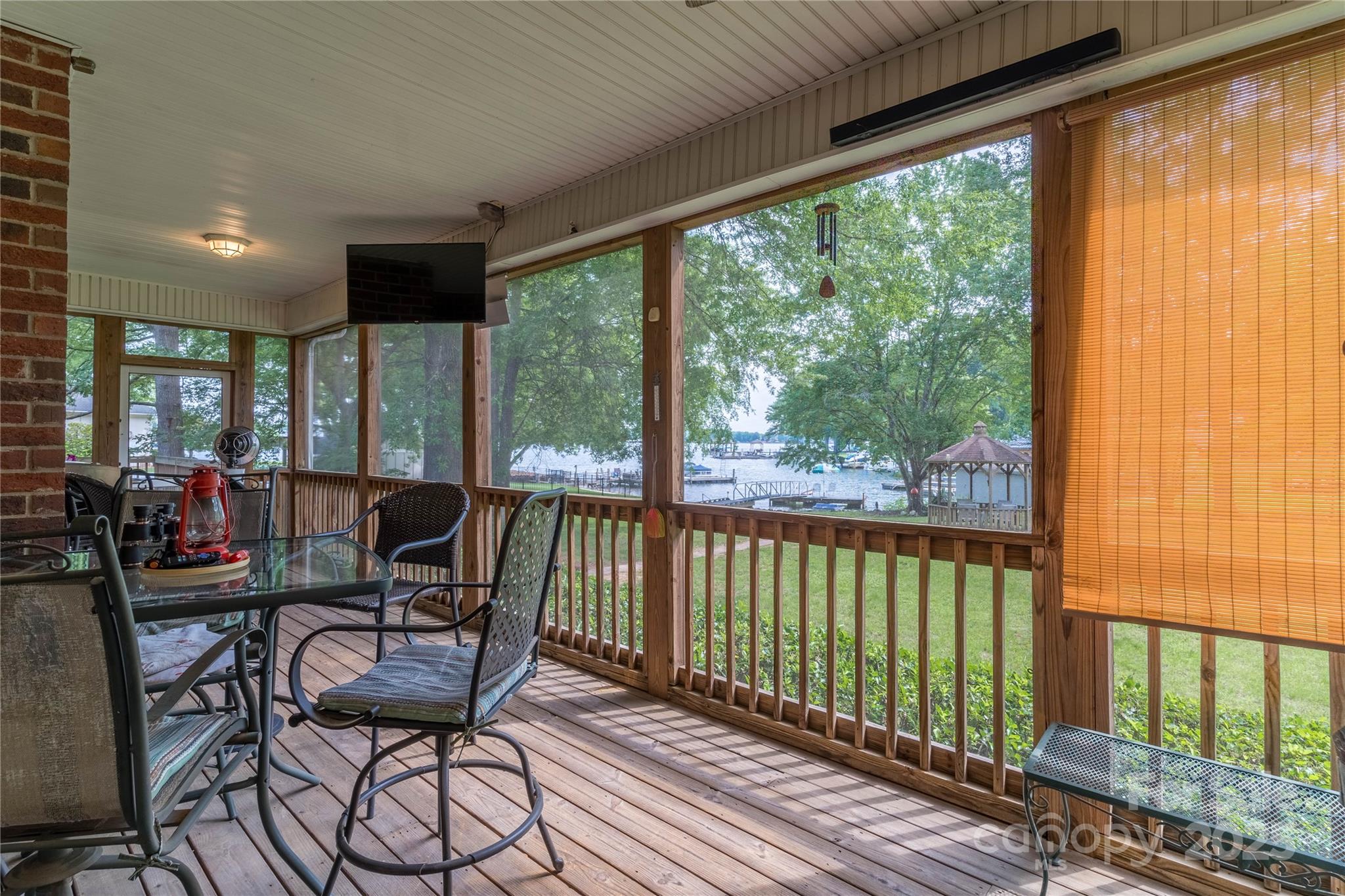 Point Largo - Residential