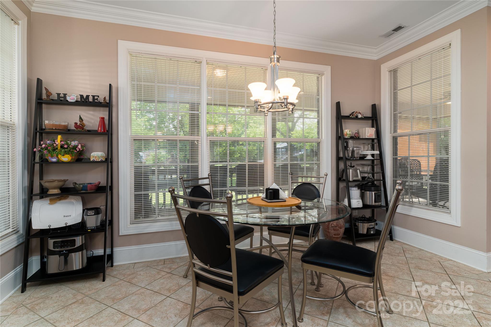 Point Largo - Residential