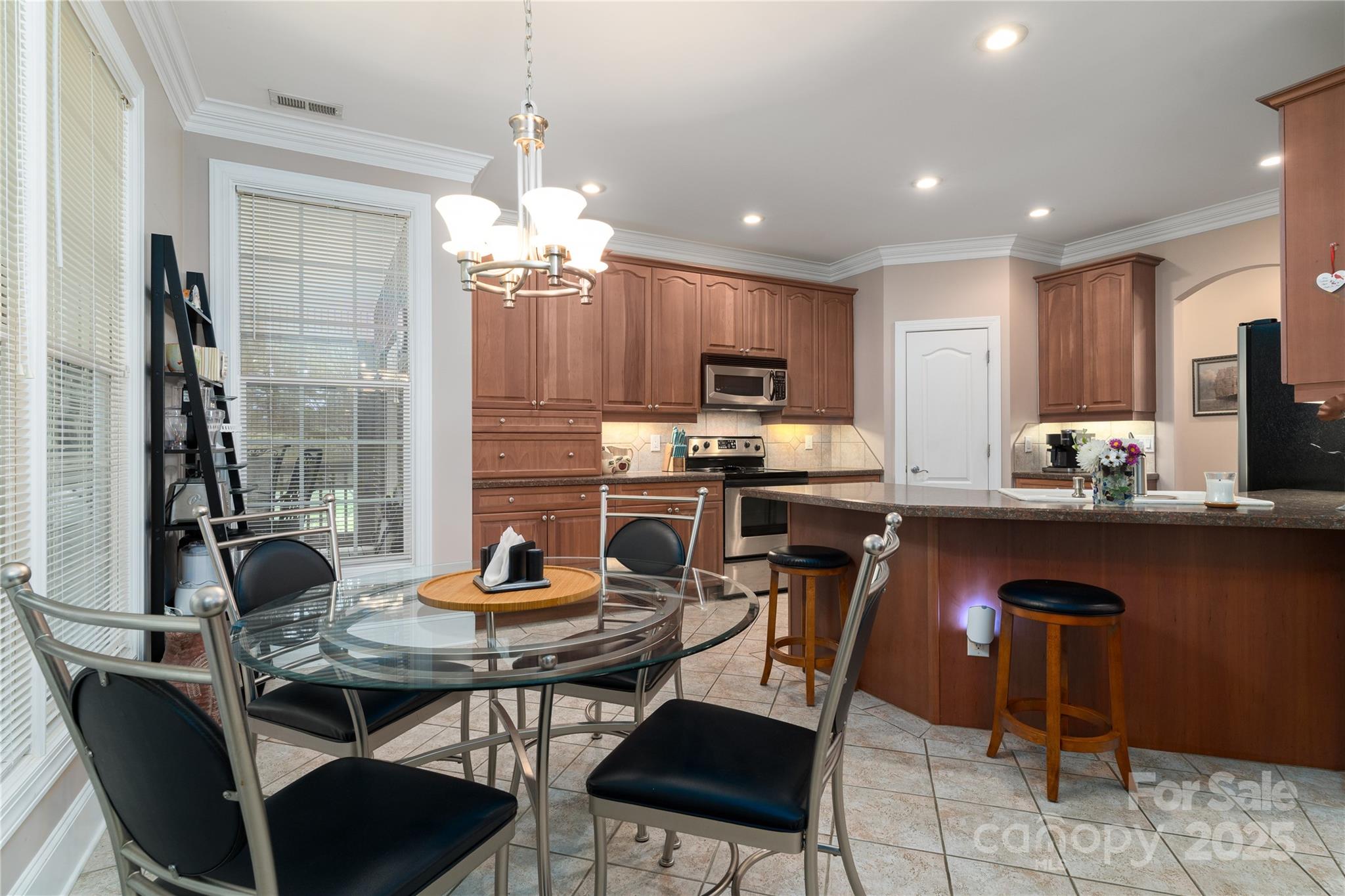 Point Largo - Residential