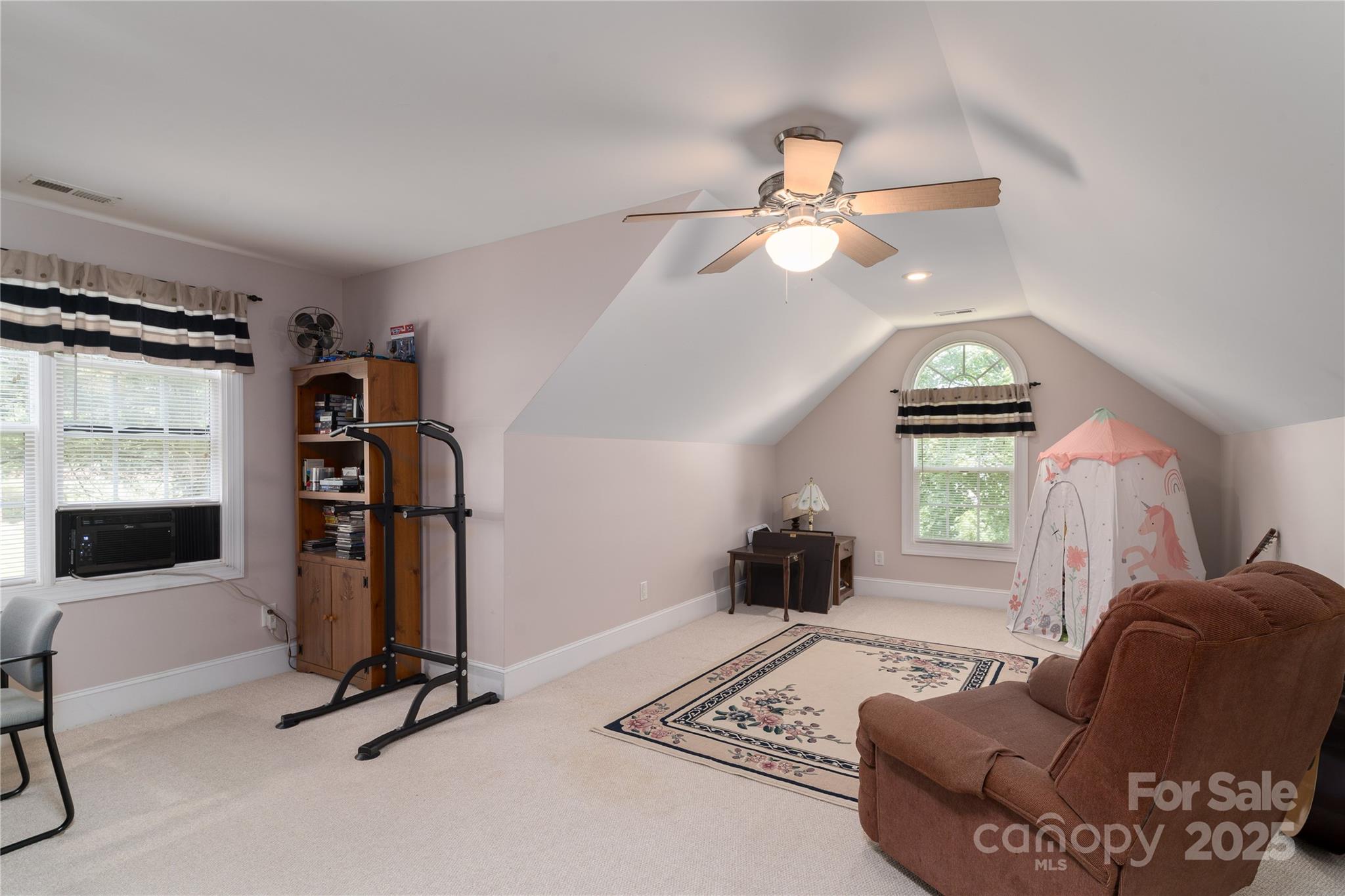 Point Largo - Residential