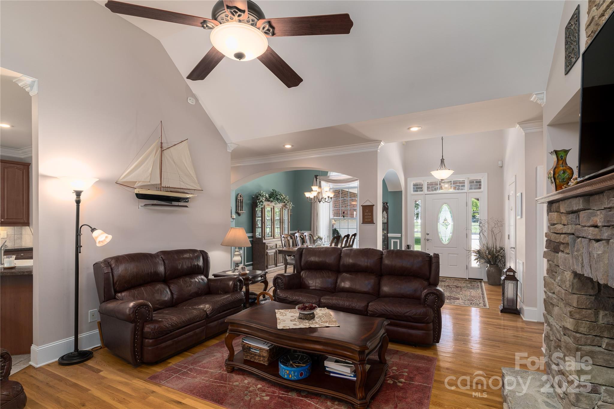 Point Largo - Residential