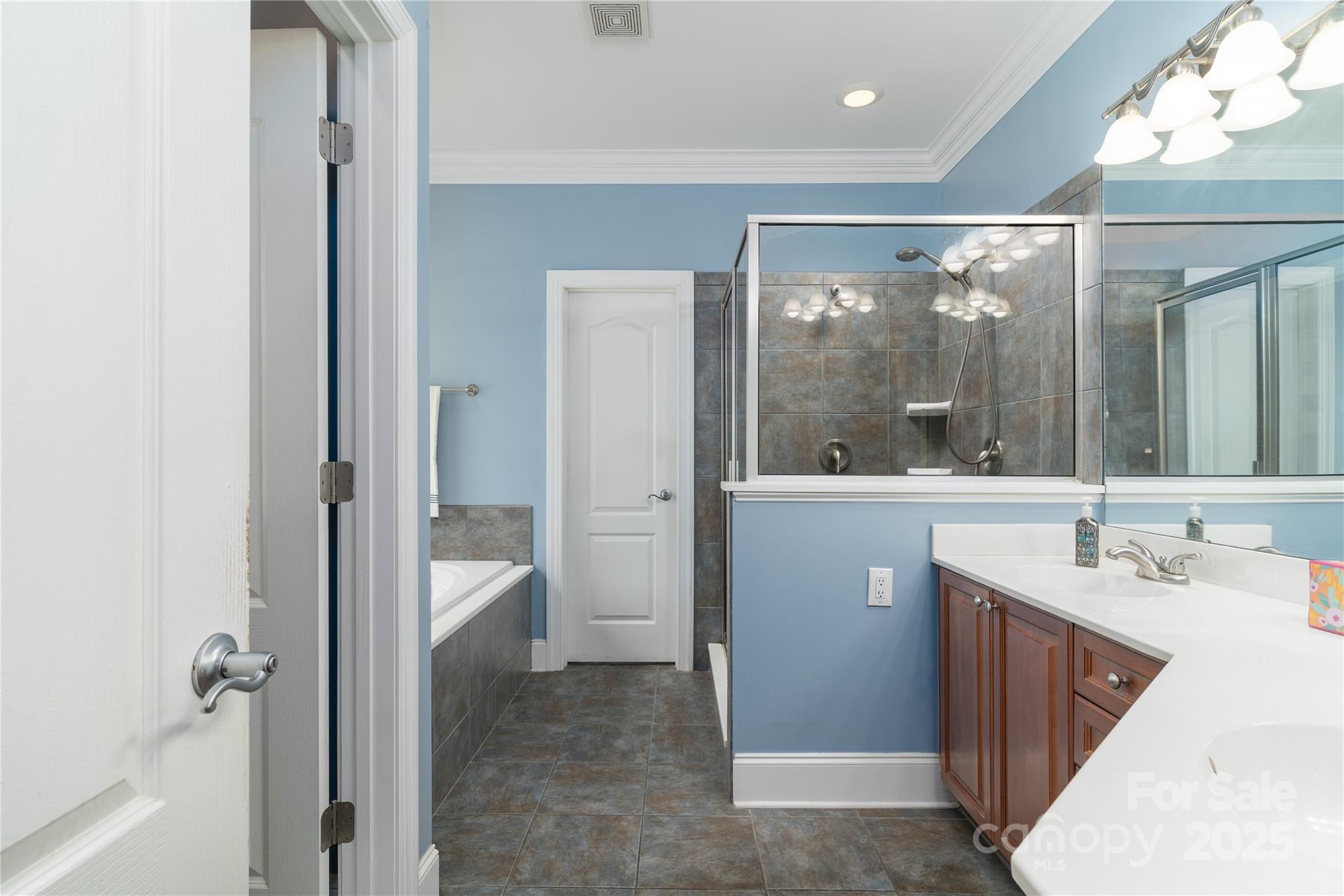 Point Largo - Residential