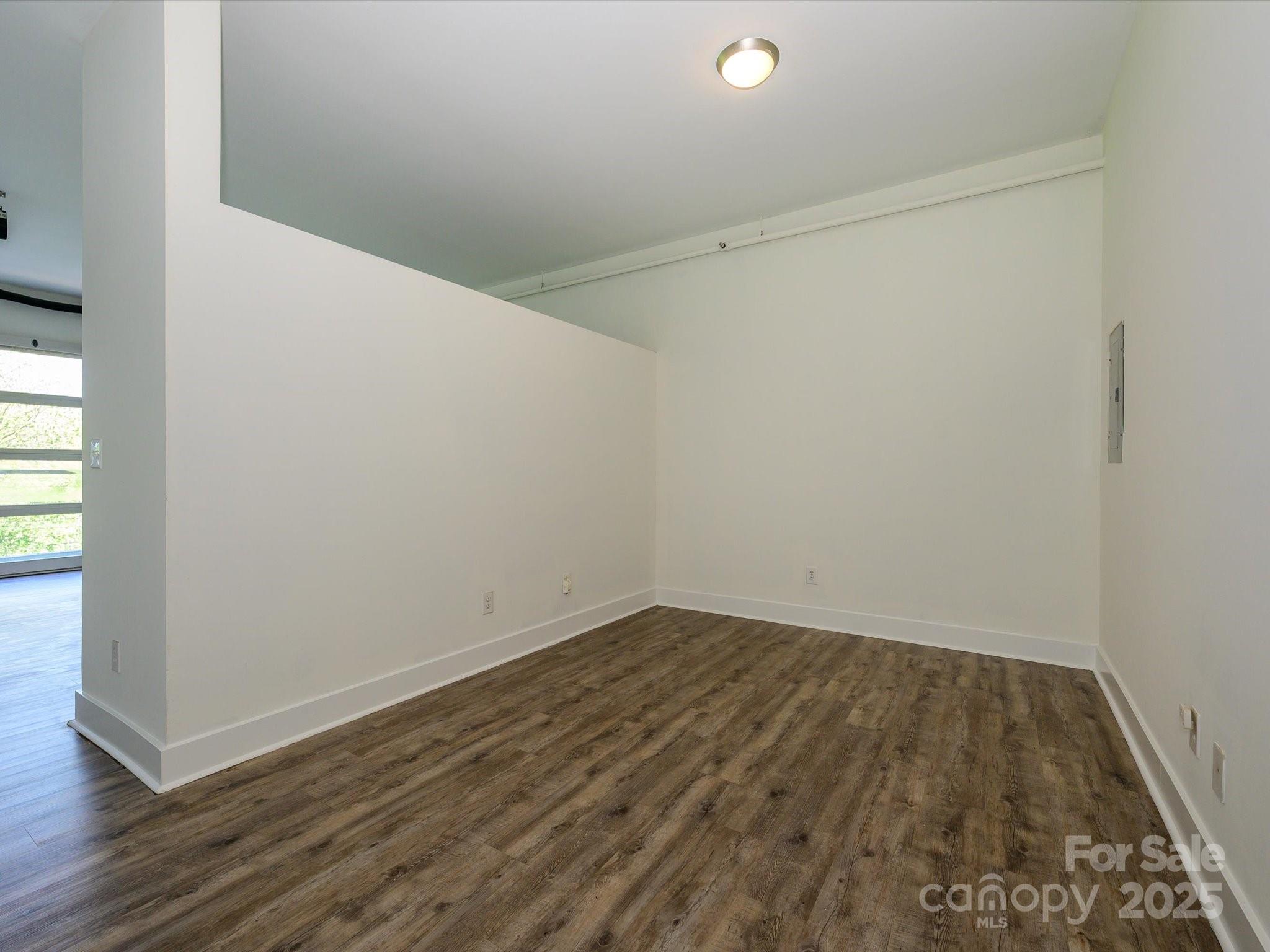 1611 Central Avenue 406