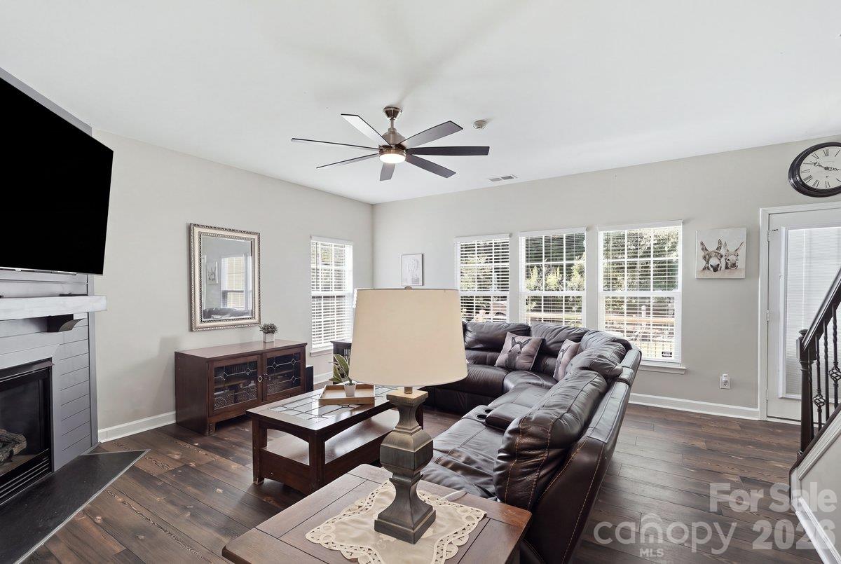 1008 Grayscroft Drive