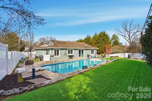 9803 Fairway Ridge Road