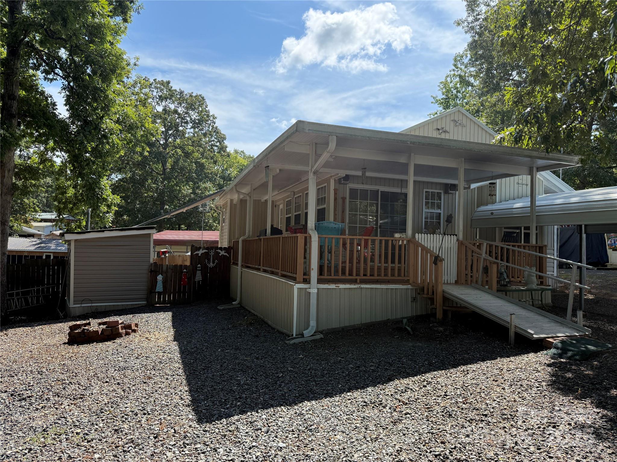 Twin Harbor - Residential