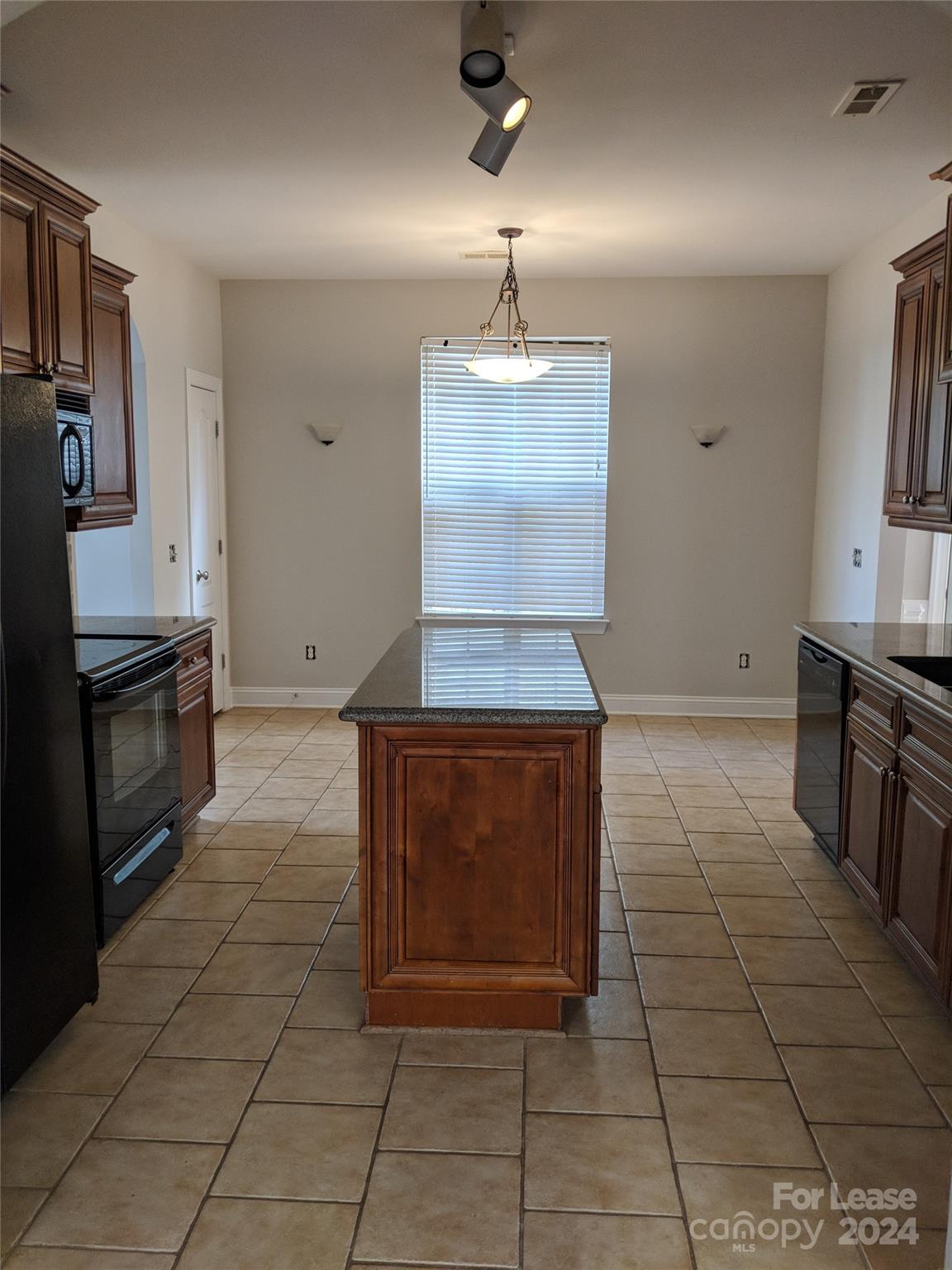 The Oaks At Mcilwaine - Residential Lease