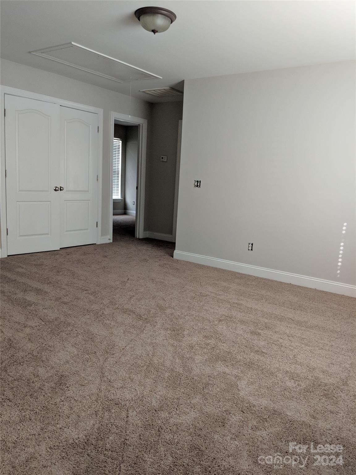 The Oaks At Mcilwaine - Residential Lease