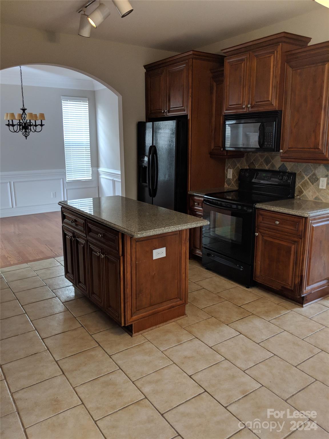 The Oaks At Mcilwaine - Residential Lease