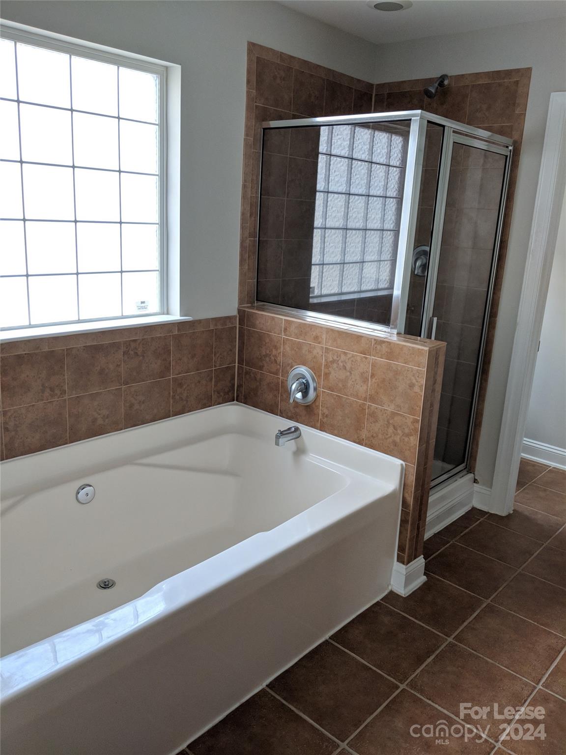 The Oaks At Mcilwaine - Residential Lease