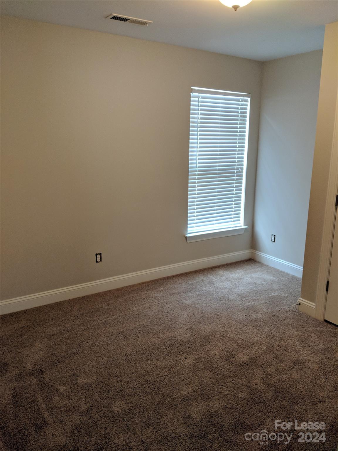 The Oaks At Mcilwaine - Residential Lease