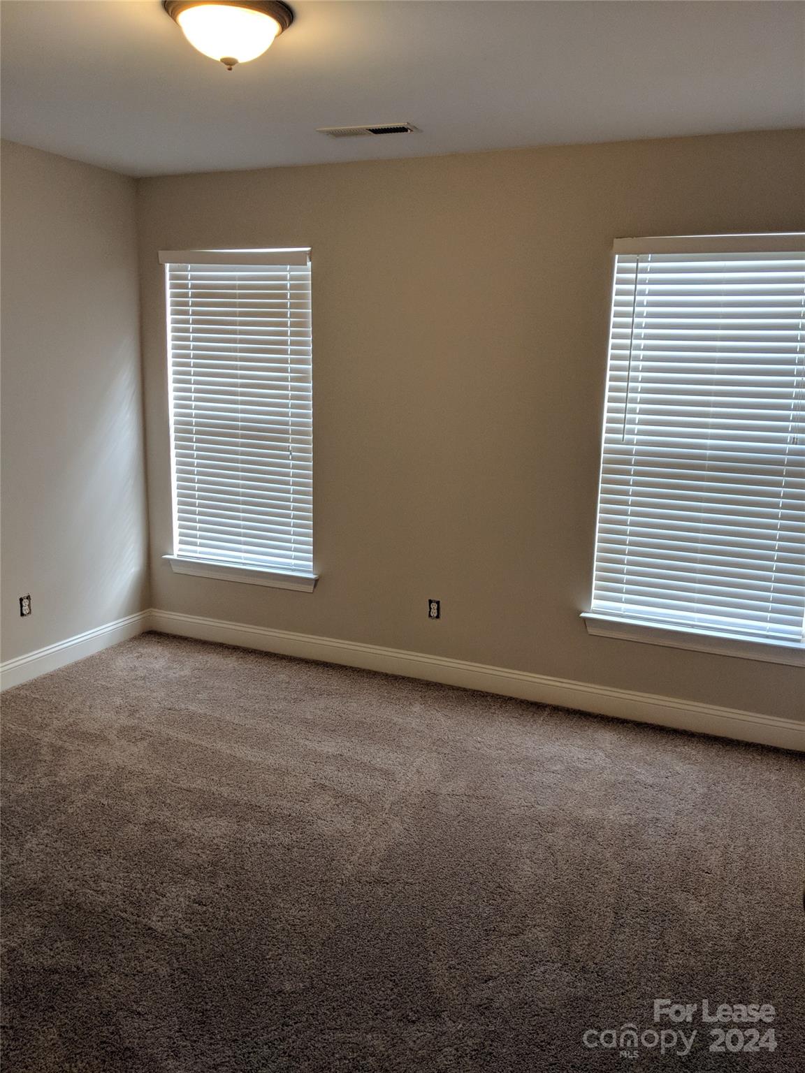 The Oaks At Mcilwaine - Residential Lease