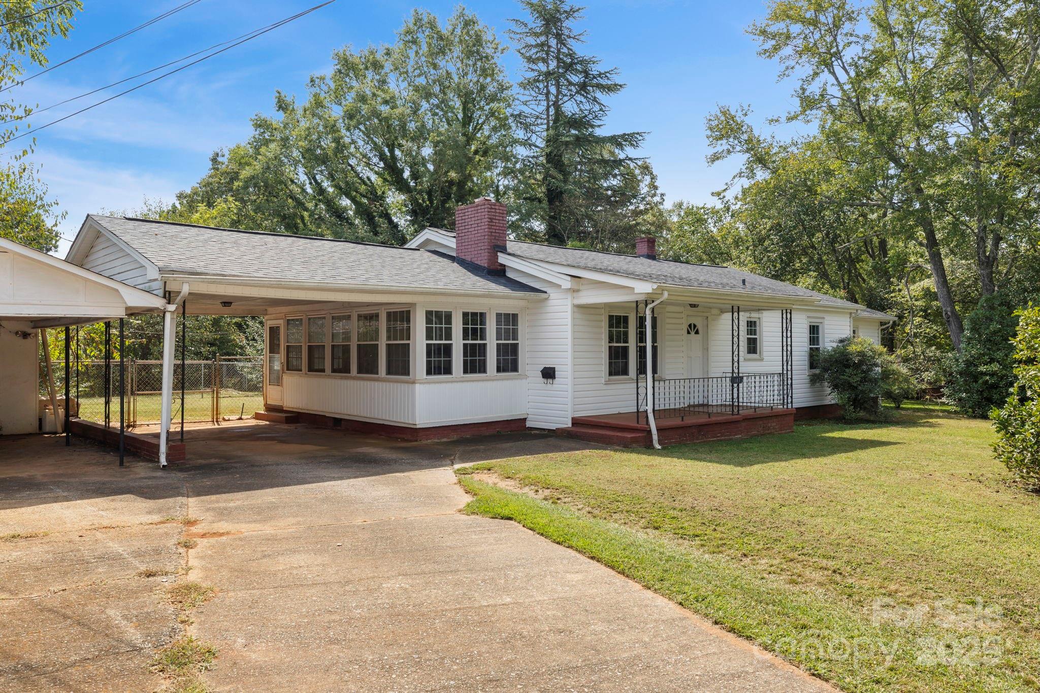 187 Oakridge Drive