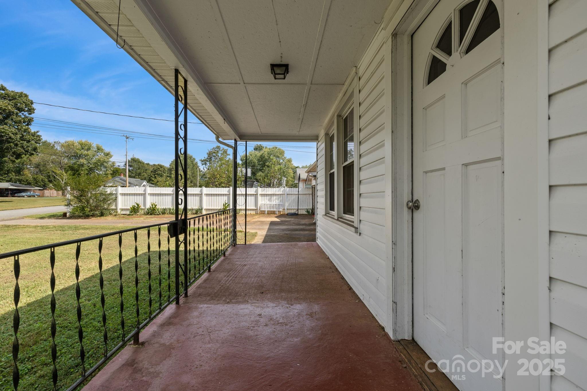 187 Oakridge Drive