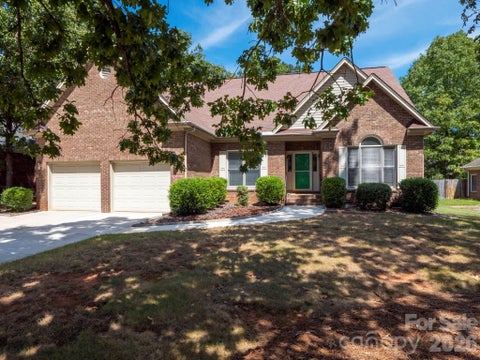 Photo of 1137 Millwright Lane, Matthews, NC 28104 (MLS # 4423723)