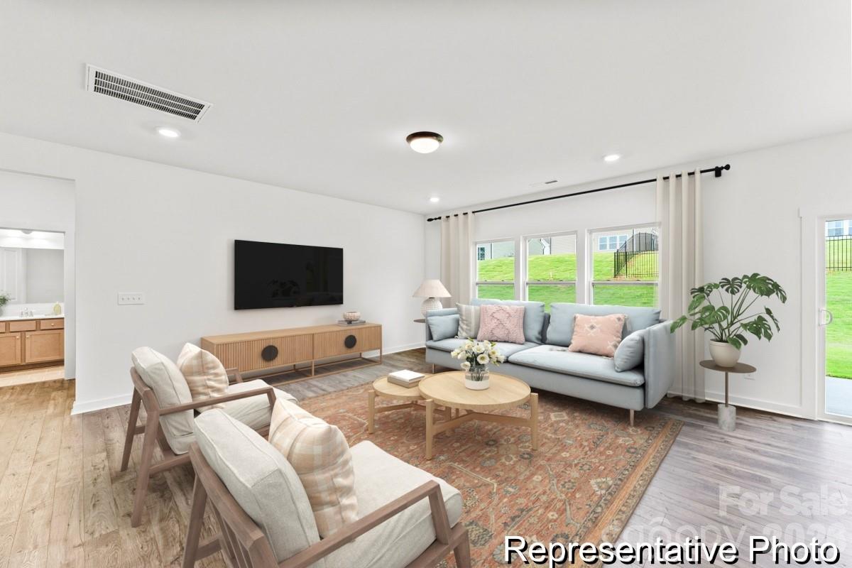 5321 Hutchinson Way 84