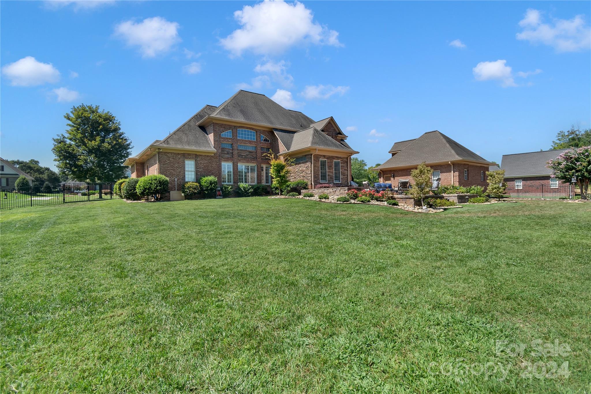 312 Wintergreen Court
