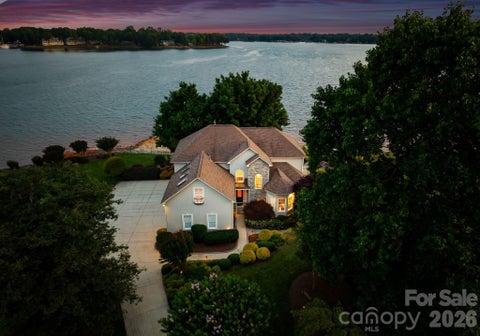 Photo of 217 Westpaces Road, Mooresville, NC 28117 (MLS # 4428949)