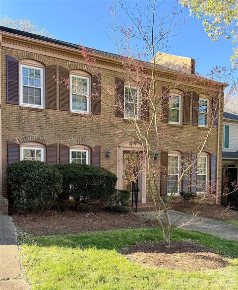 4248 Woodglen Lane Charlotte NC 28226