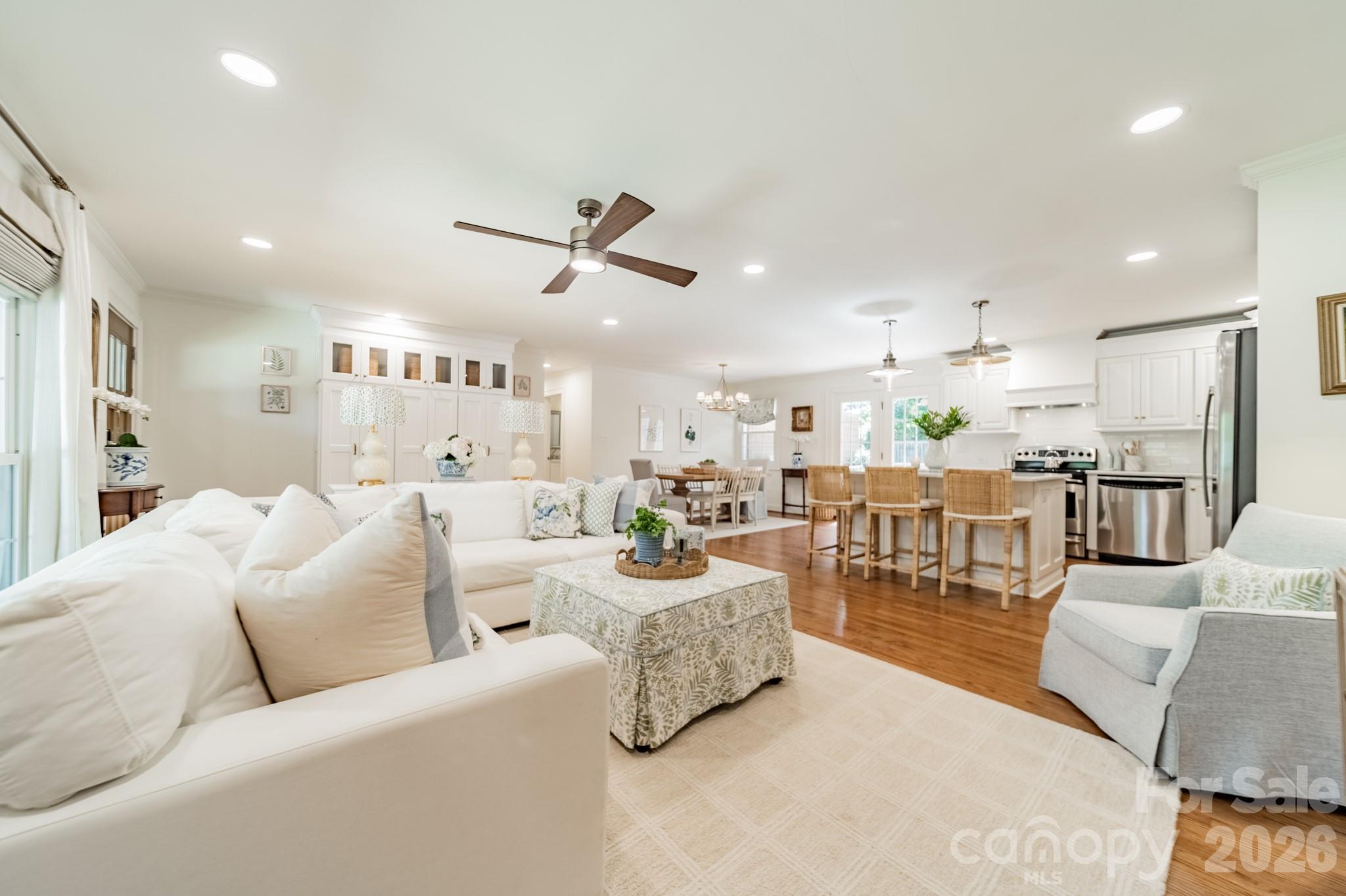 4865 Oglethorpe Place