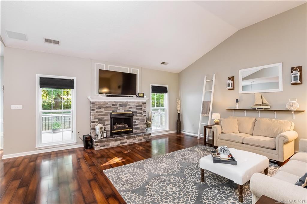 Blue Stone Harbor - Residential