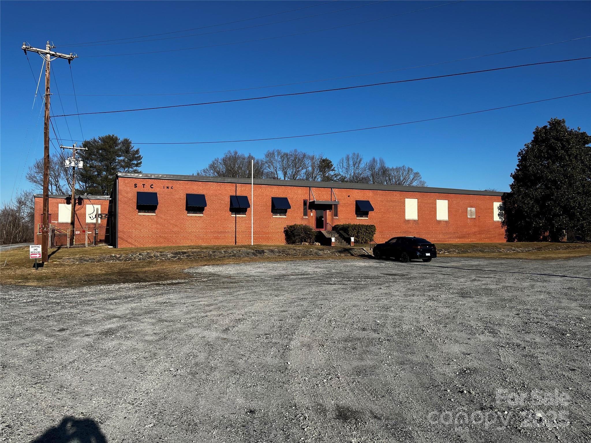 1495 North Main Street