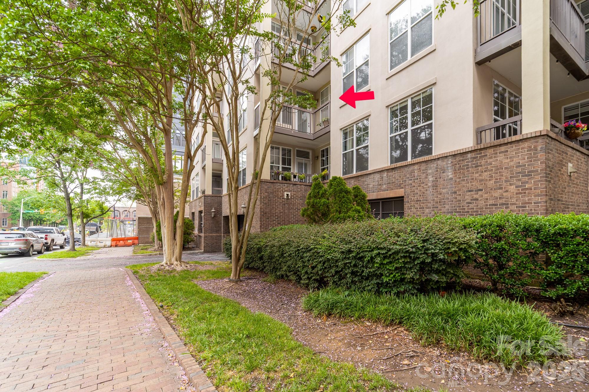 405 W 7th Street 302