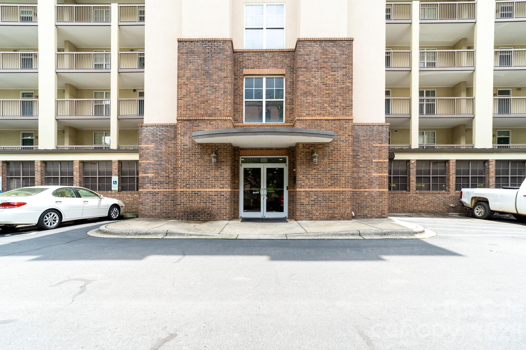 405 W 7th Street 302